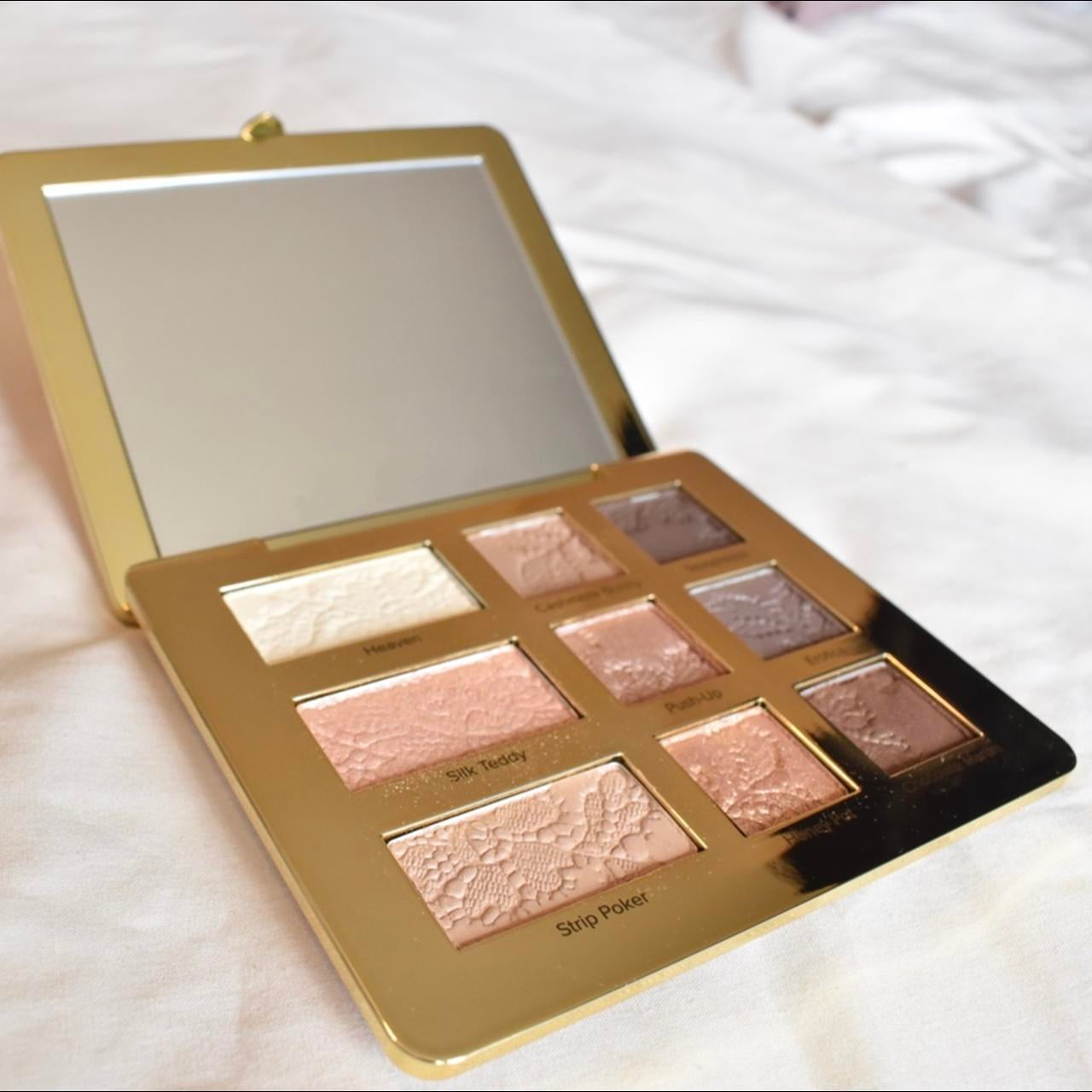 Final 3 Hours: 60% OFF 🔥 Natural Eye Shadow Palette9 Color Taupe & Brown Neutral Eye Shadows, Velvety Matte & Shimmer, Long Wearing, Rich Buttery Pigment Blendable Natural Look