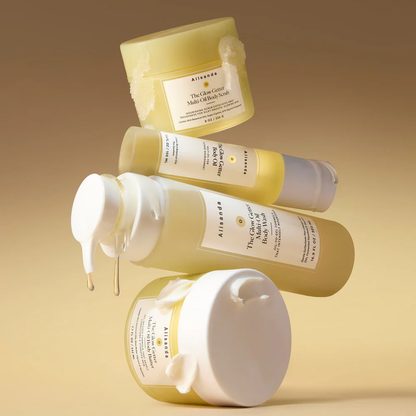 ✨The Glow Getter Bundle:Enriched with linoleic acid plant oil, sugar crystals, 20% glycerin, squalane, shea butter, and plant peptides, it helps firm the skin, promoting a healthy, radiant glow while leaving it more hydrated and plump.